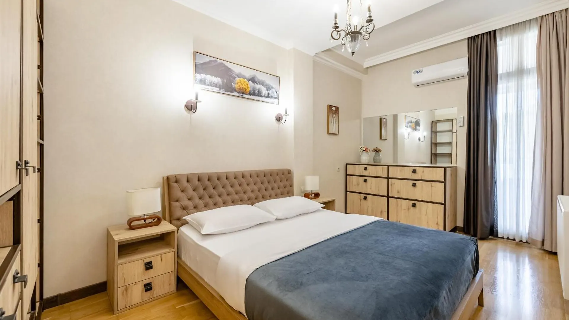 Apartment On Rustaveli Avenue 트빌리시