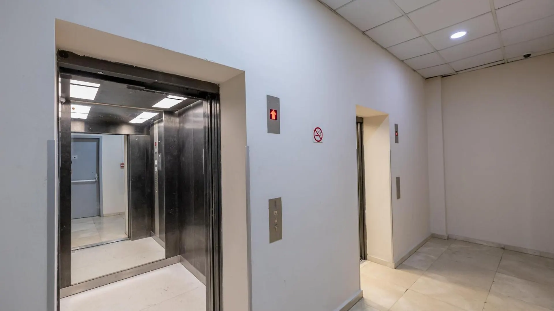 Apartment On Rustaveli Avenue 트빌리시 0*,  조지아